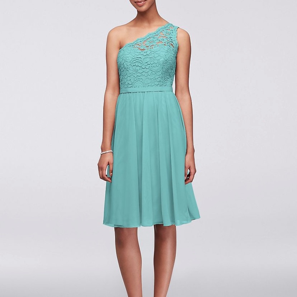 Bridesmaids dress in spa